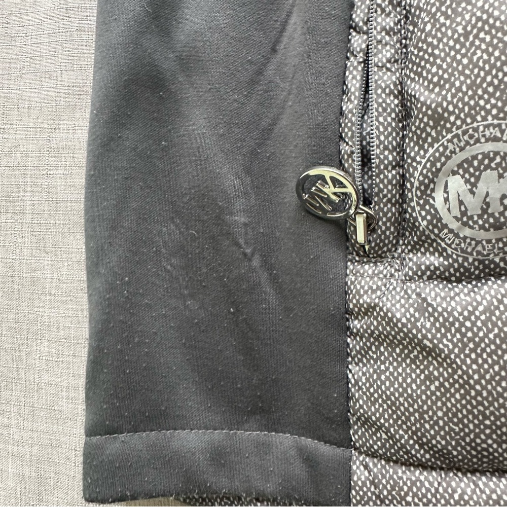 Michael Kors Puffer Vest - Picture 6 of 8